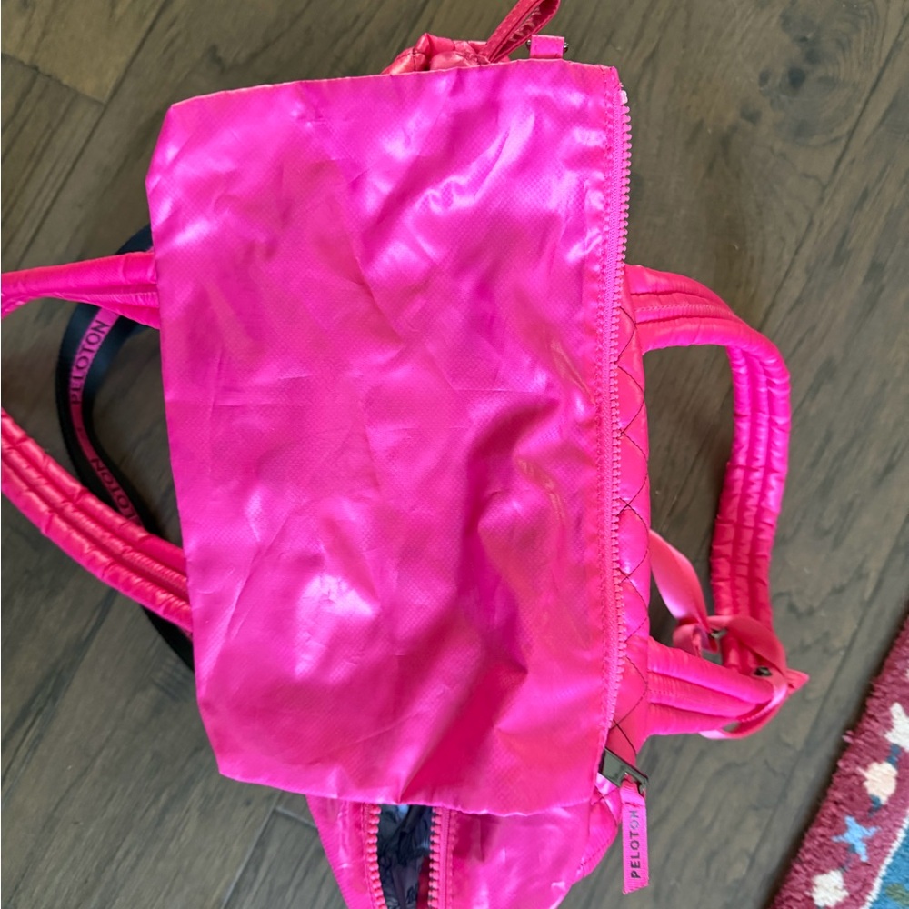 Oliver Thomas x Peloton Kitchen Sink Tote - Picture 4 of 5